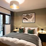 Boat House - Luxe With River View - Next To Harbour & Cafes Appartamento *