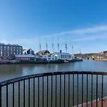 Appartamento Boat House - Luxe With River View - Next To Harbour & Cafes *
