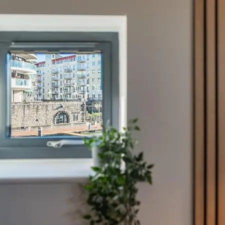 公寓 Boat House - Luxe With River View - Next To Harbour & Cafes 布里斯托