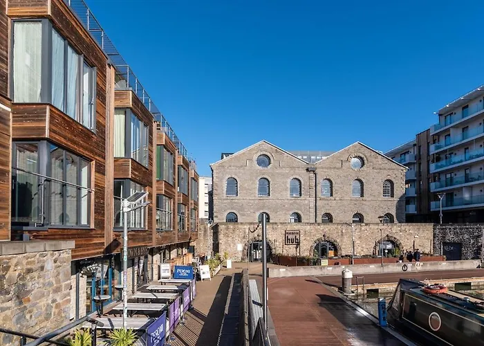Boat House - Luxe With River View - Next To Harbour & Cafes Bristol