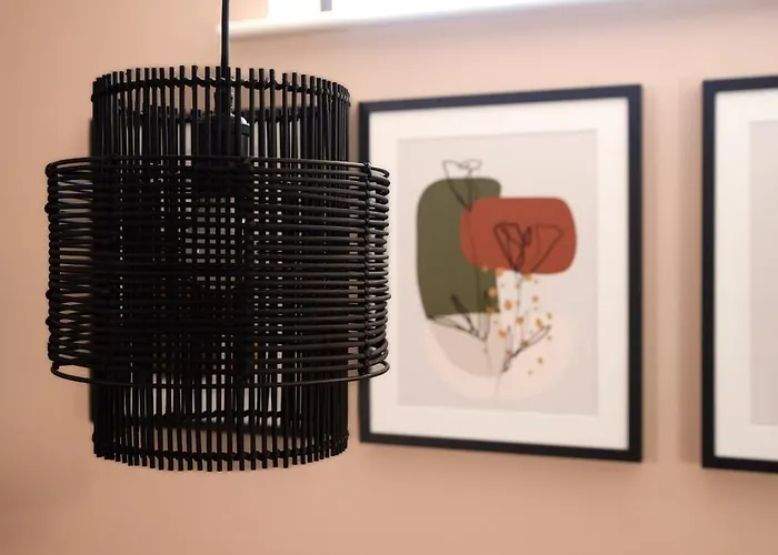 Boat House - Luxe With River View - Next To Harbour & Cafes