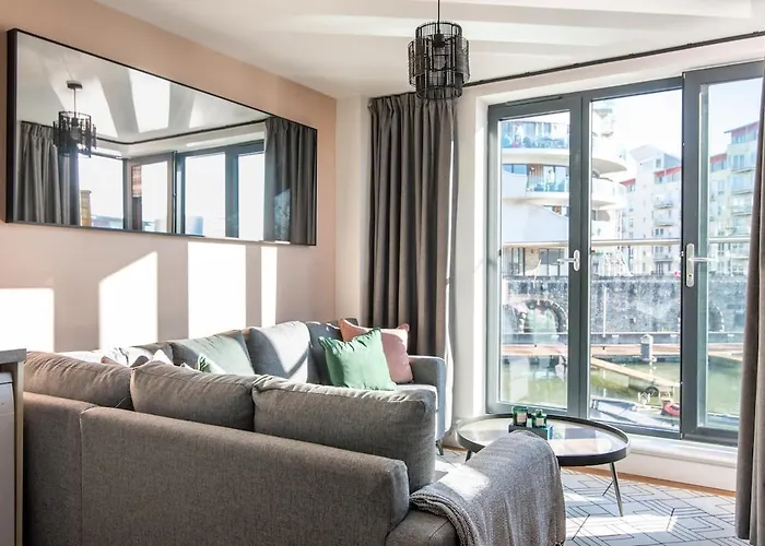 Boat House - Luxe With River View - Next To Harbour & Cafes Appartement