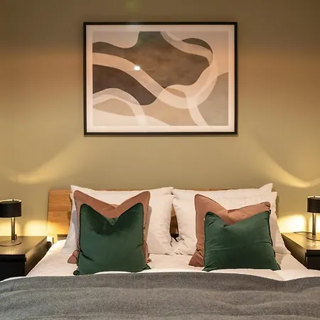 Boat House - Luxe With River View - Next To Harbour & Cafes Daire *