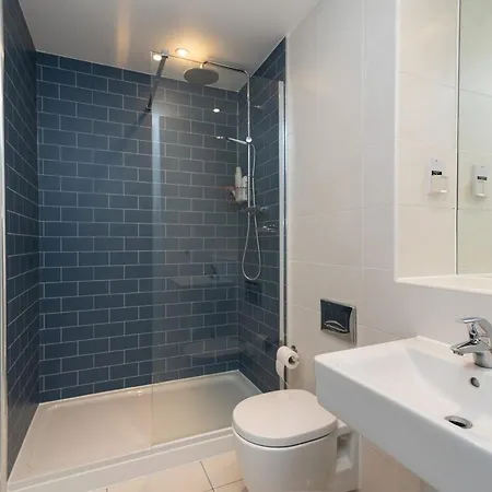 Boat House - Luxe With River View - Next To Harbour & Cafes * Bristol