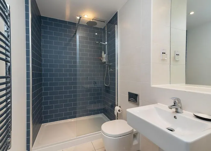 Boat House - Luxe With River View - Next To Harbour & Cafes * Bristol